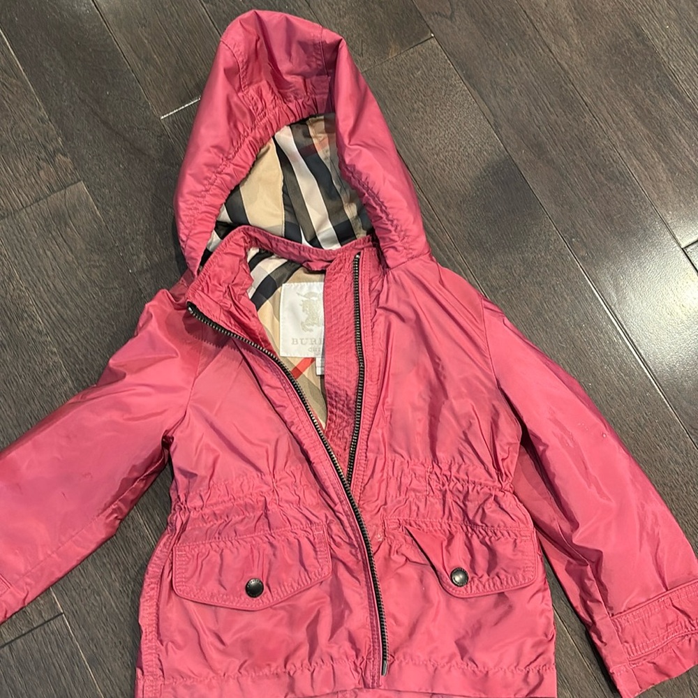 Burberry children's rain jacket - 2Y
